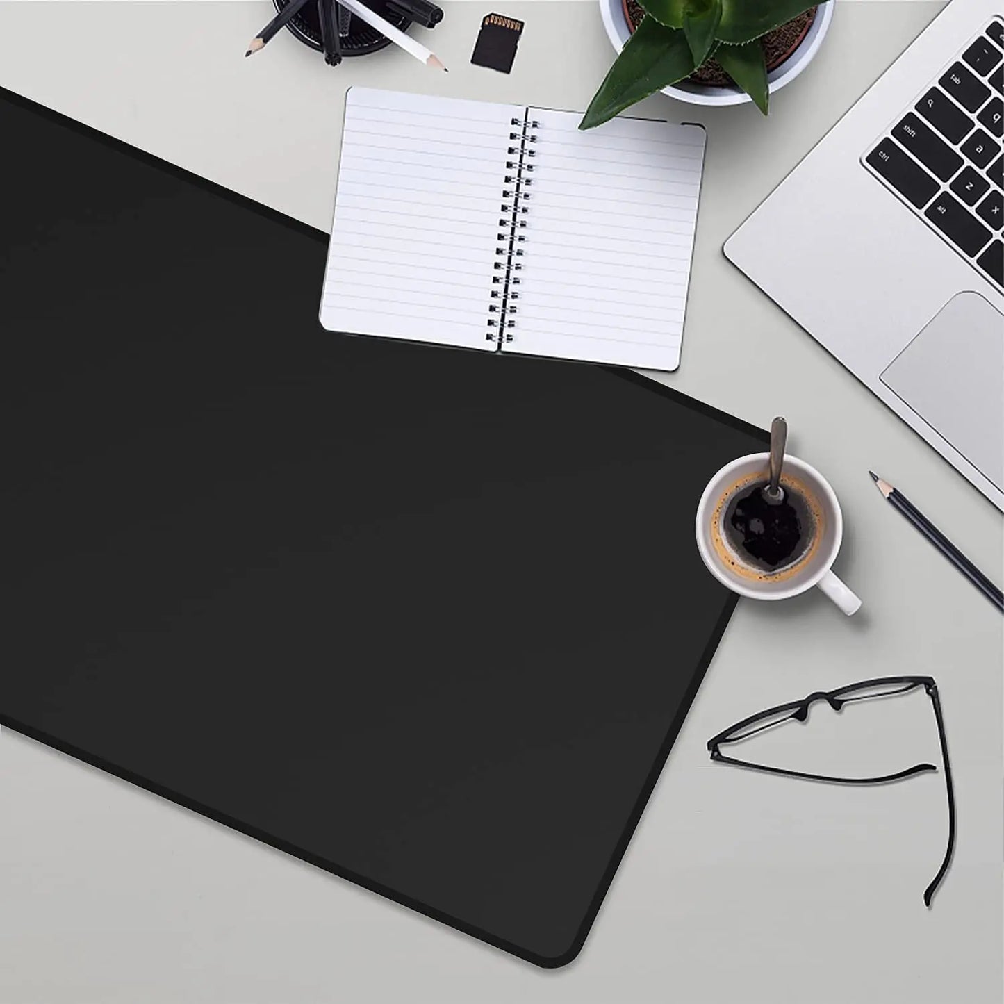 Black Plain Mouse Pad